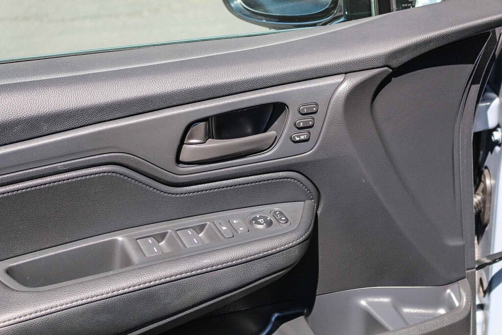 Used 2025 Honda Odyssey Sport-L image 12