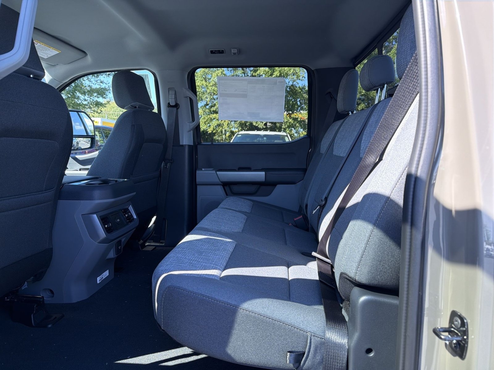 New 2027 Ford F450 XLT w/ 360-Degree Camera Package AWD/4WD image 27