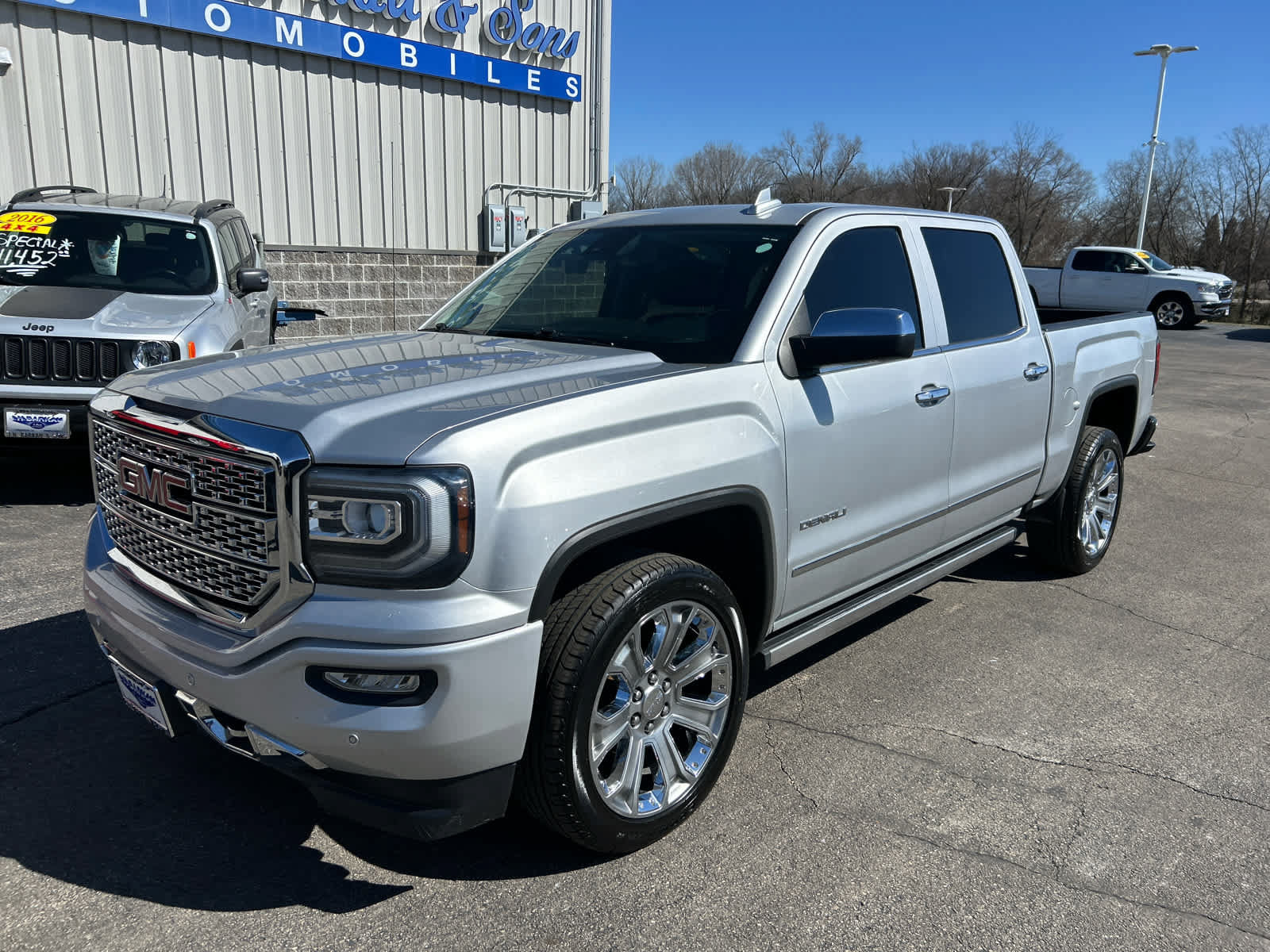 Used 2018 GMC Sierra 1500 Denali w/ Denali Ultimate Package AWD/4WD image 9