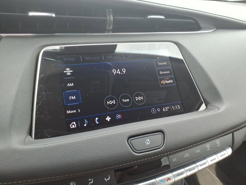 Used 2023 Cadillac XT4 Premium Luxury w/ Technology Package image 18