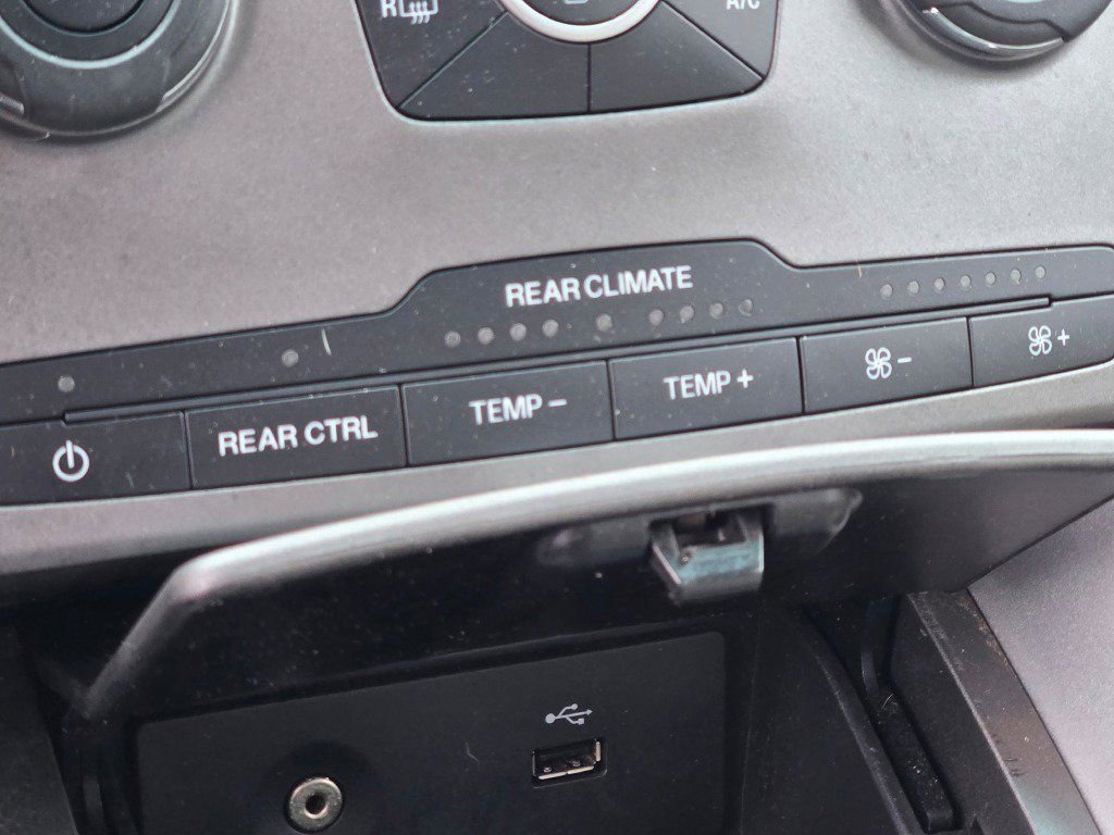 Used 2013 Ford Explorer Base image 25