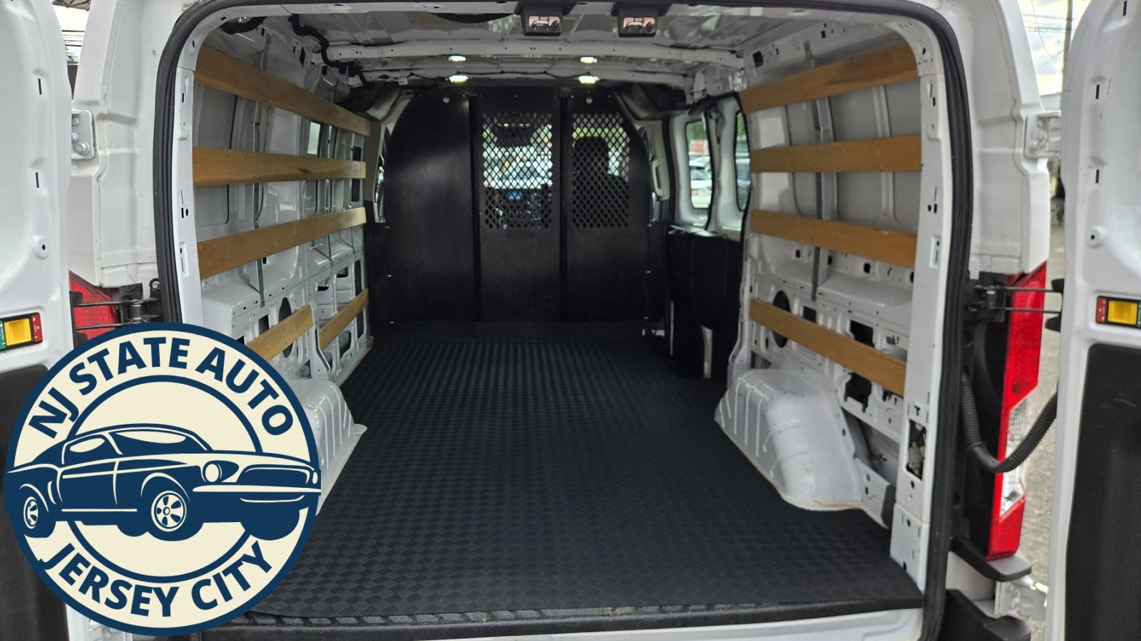 Used 2023 Ford Transit 250 Low Roof w/ Exterior Upgrade Package image 22