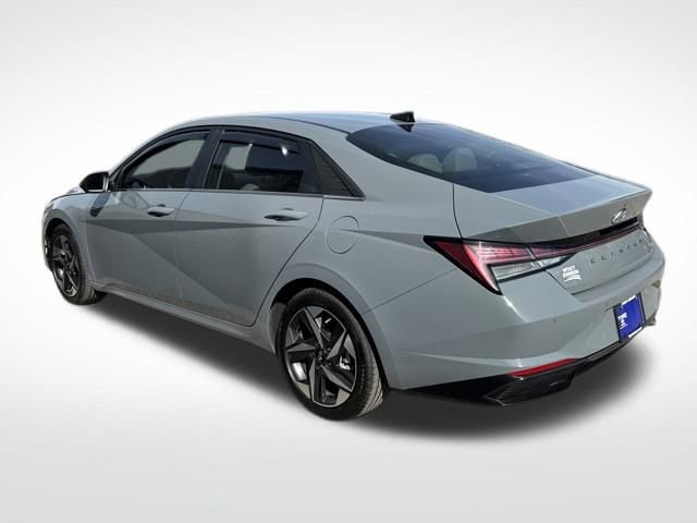 Certified 2022 Hyundai Elantra Limited w/ Cargo Package image 3