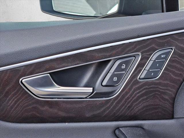 Used 2022 Audi Q7 Premium Plus image 10