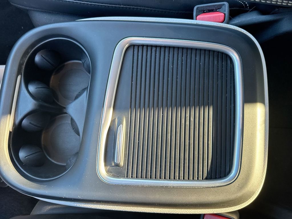 Used 2023 Chrysler Pacifica Touring-L image 24