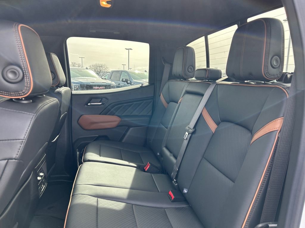 New 2026 GMC Canyon AT4 w/ AT4 Premium Package AWD/4WD image 35