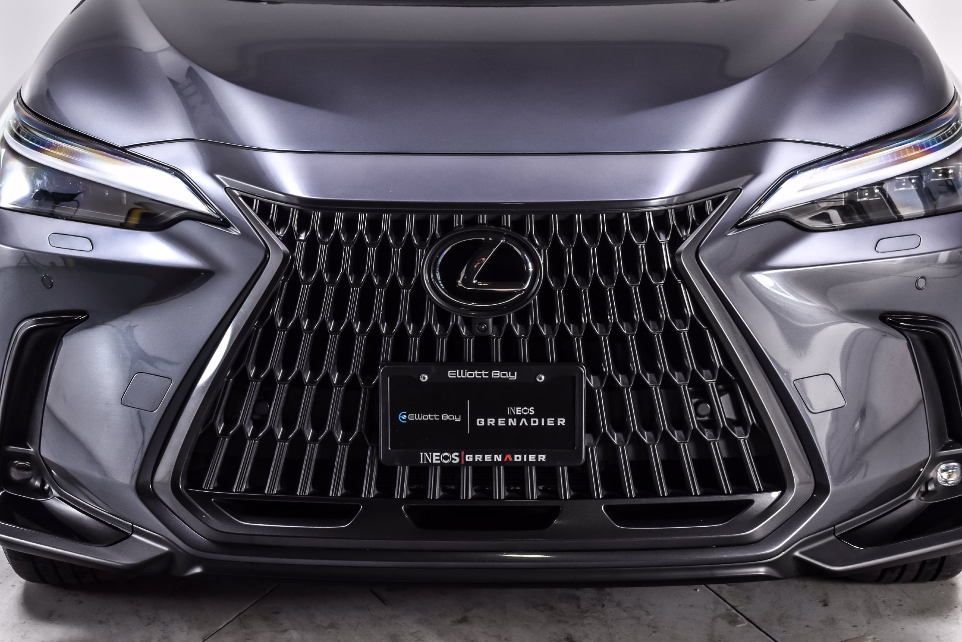 Used 2025 Lexus NX 450h+ AWD w/ Towing Package (2000 Lbs) image 8