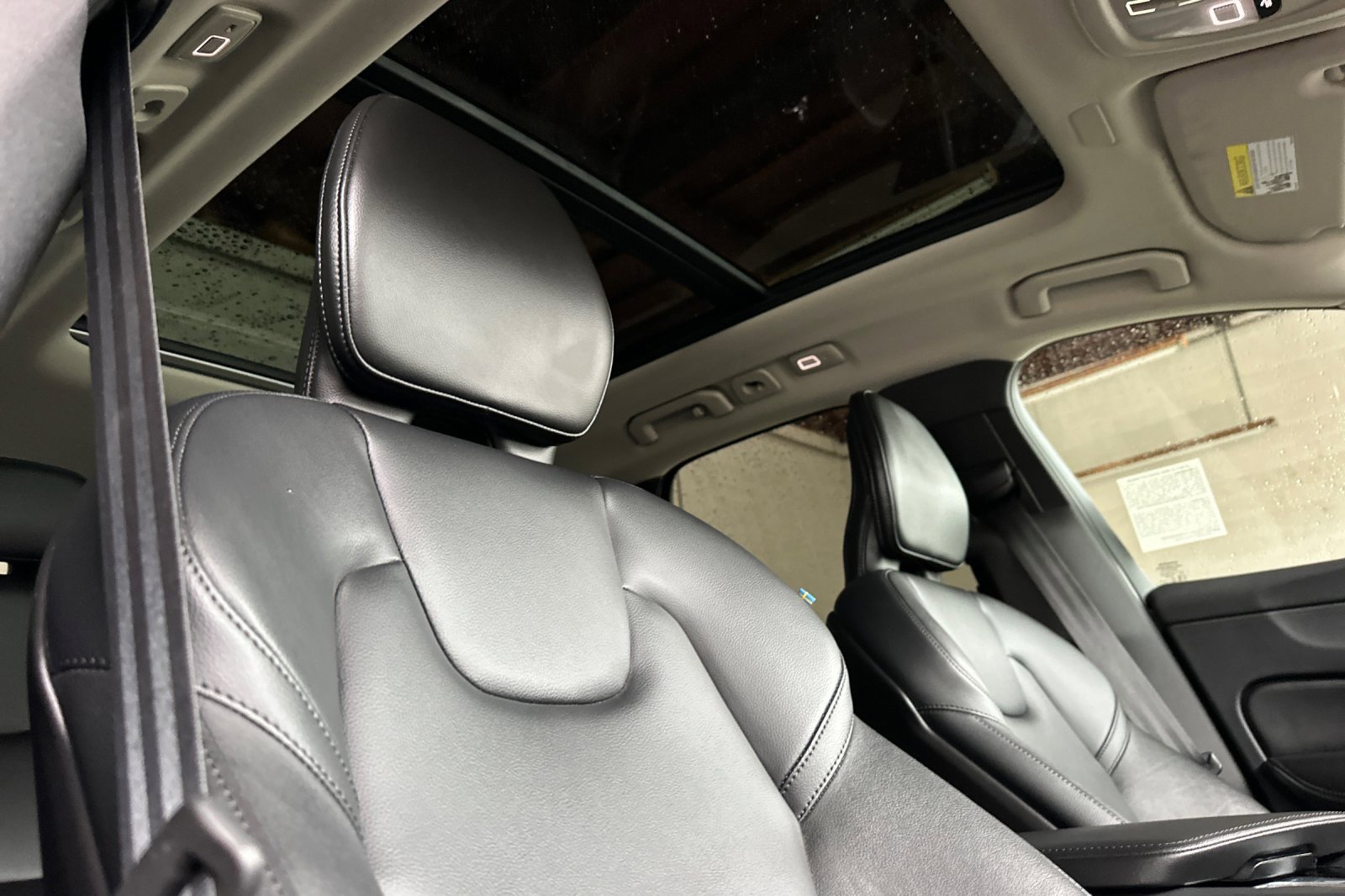 Used 2024 Volvo XC60 B5 Core image 21