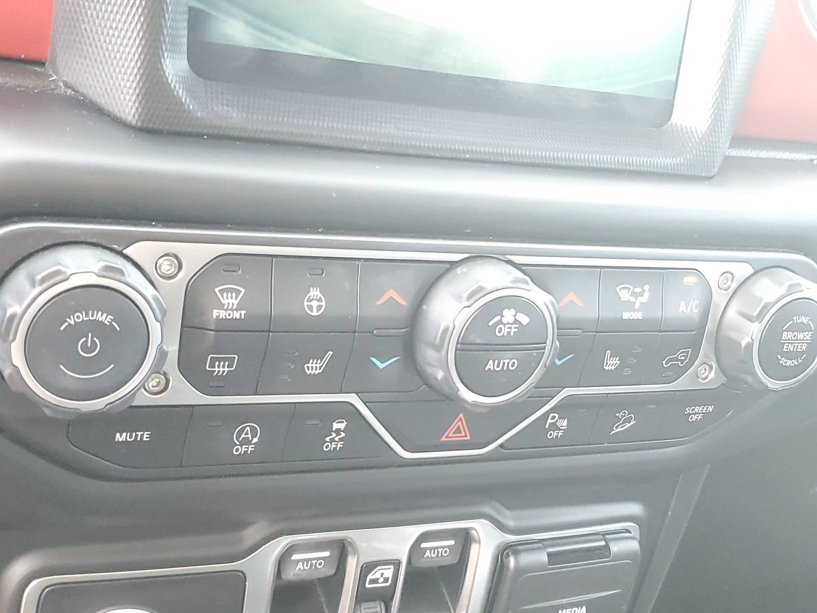 Used 2019 Jeep Wrangler Unlimited Rubicon AWD/4WD image 25