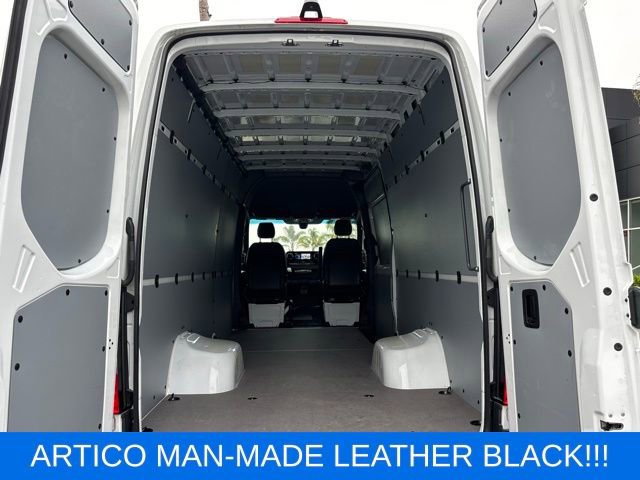 Used 2025 Mercedes-Benz Sprinter 3500 image 26