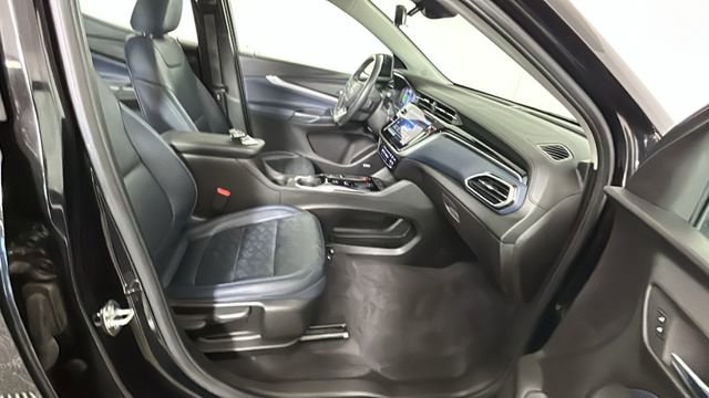 Used 2022 Chevrolet Bolt EUV Premier w/ Sun & Sound Package FWD image 31