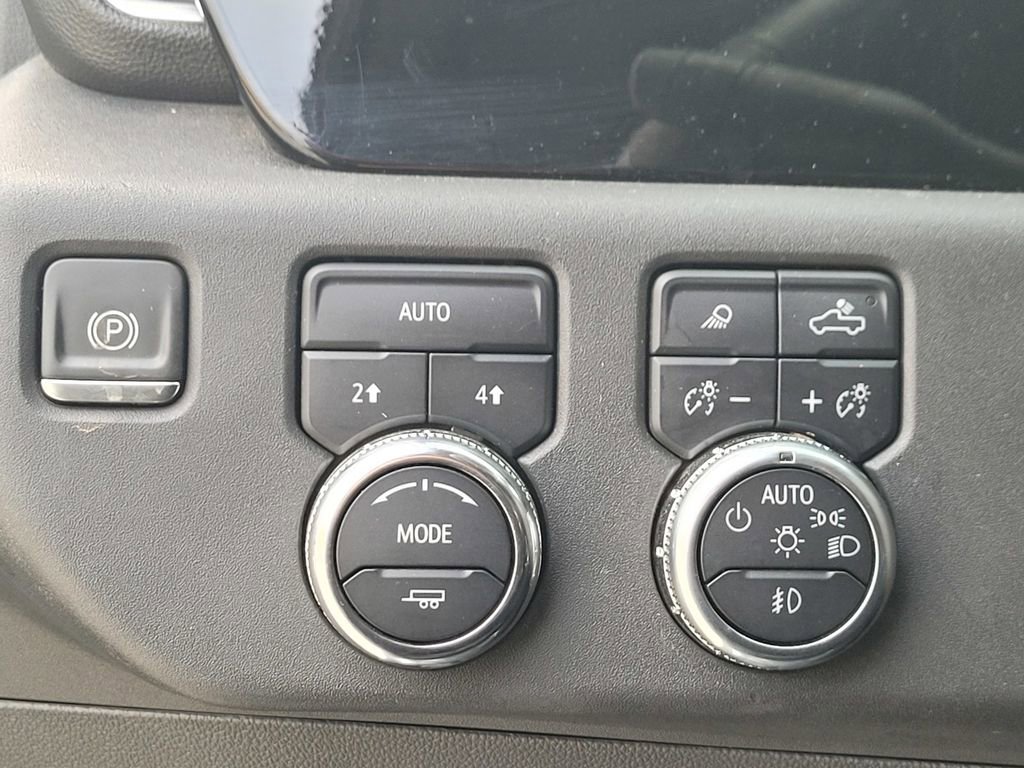 Used 2024 GMC Sierra 1500 SLT image 28