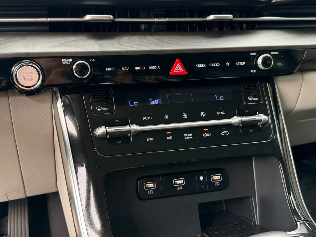 Certified 2022 Kia Carnival SX FWD image 23