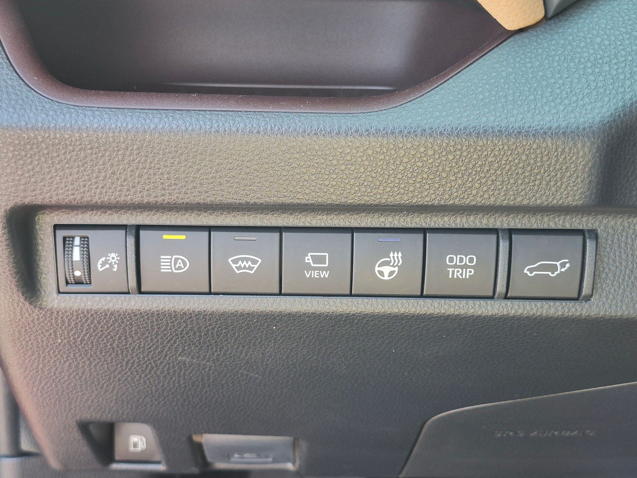 Used 2025 Toyota RAV4 Limited w/ Advanced Technology Package AWD/4WD image 16