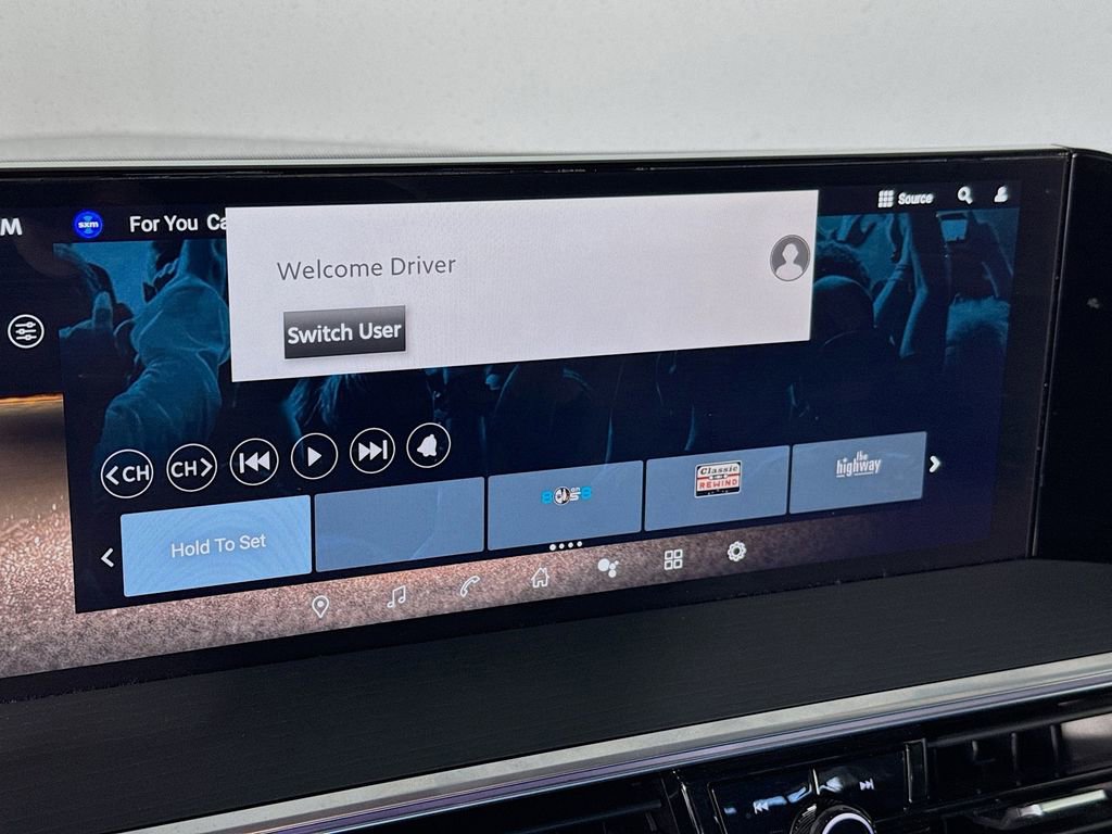 Used 2025 INFINITI QX80 Sensory image 15