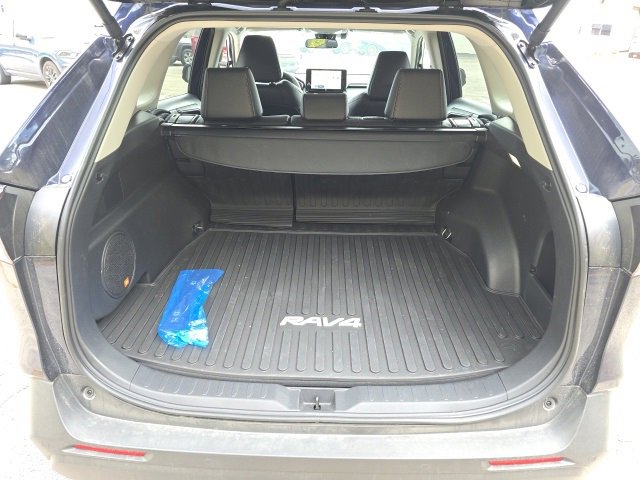 Used 2025 Toyota RAV4 XLE Premium image 4