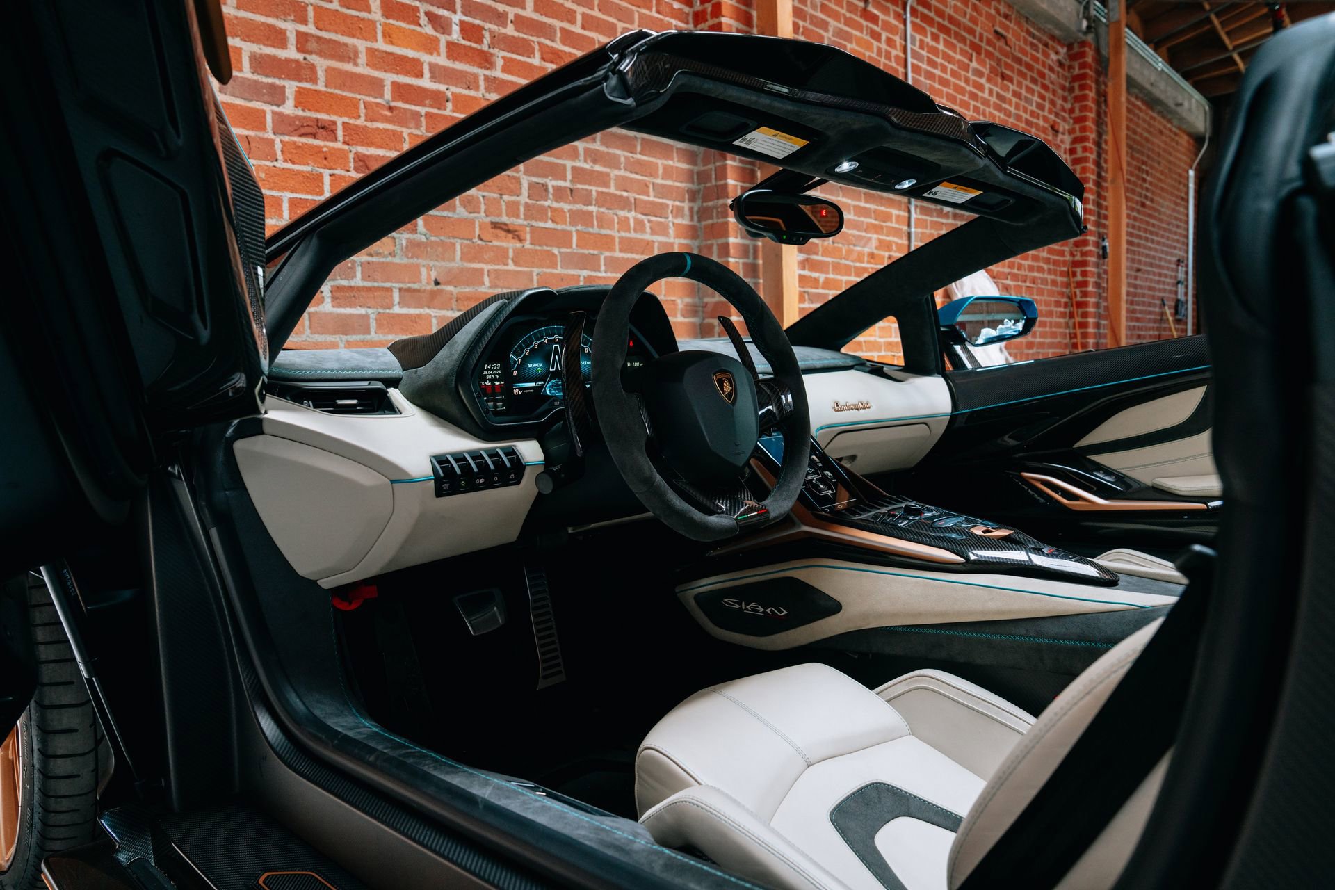Used 2021 Lamborghini Sian Roadster AWD/4WD image 11
