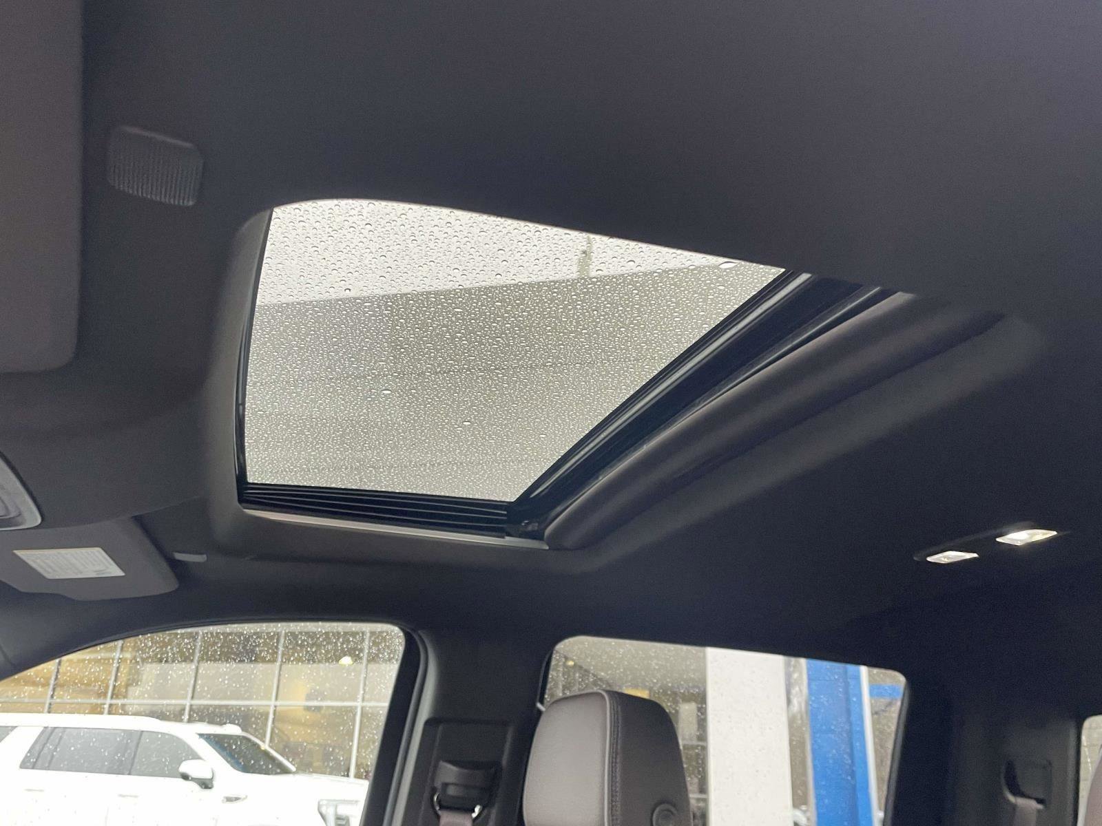 Used 2025 GMC Sierra 1500 Denali image 8