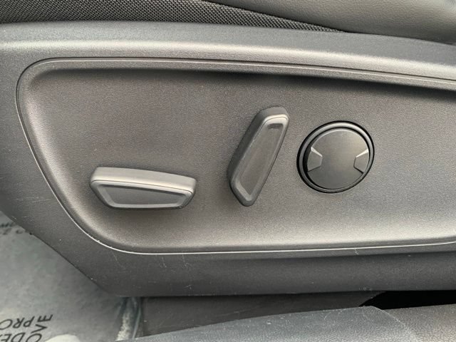 Used 2025 Ford Escape Platinum AWD/4WD image 13