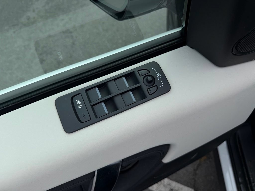 Used 2025 Land Rover Discovery Sport S AWD/4WD image 15