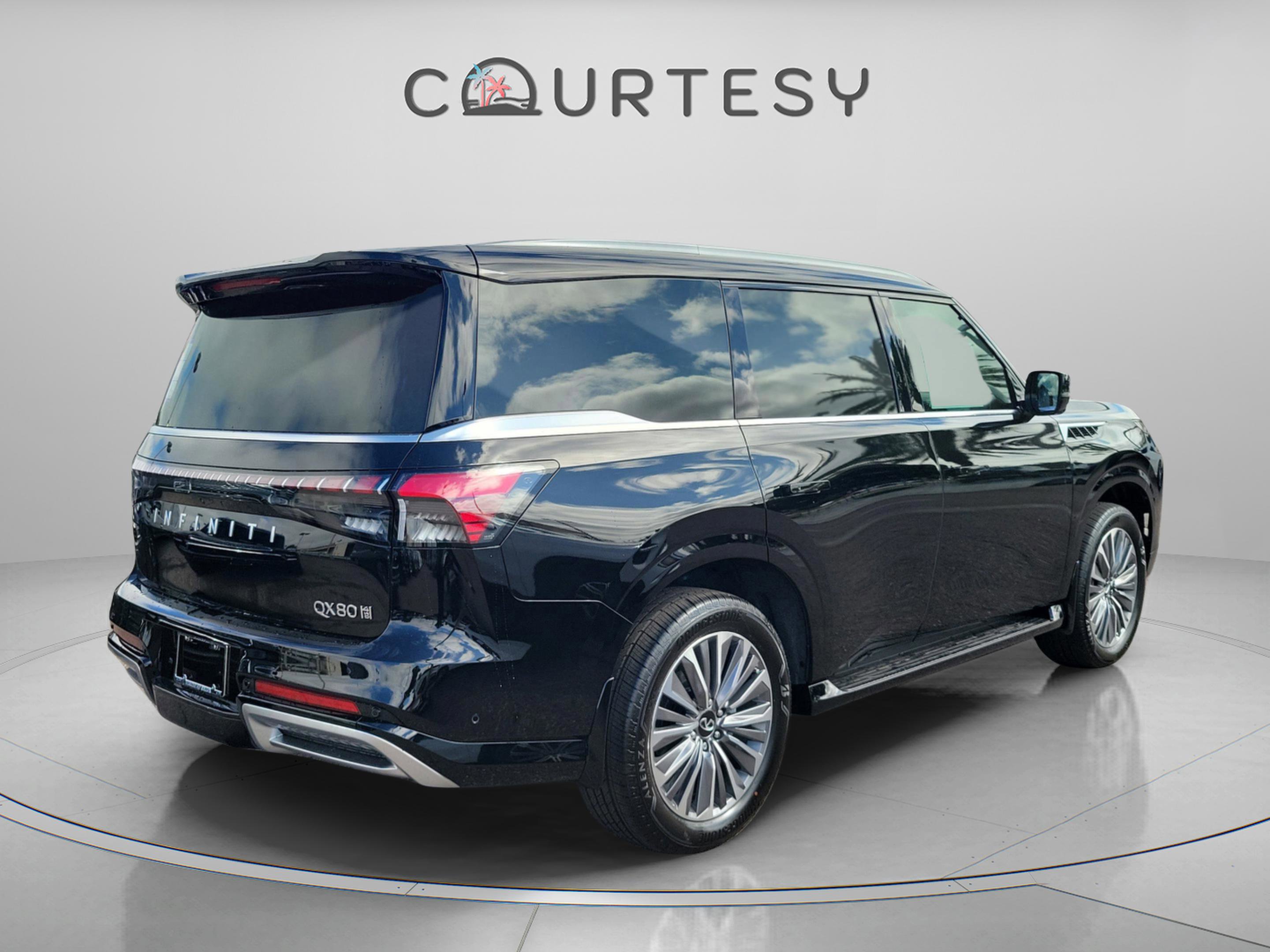 New 2026 INFINITI QX80 Luxe image 4