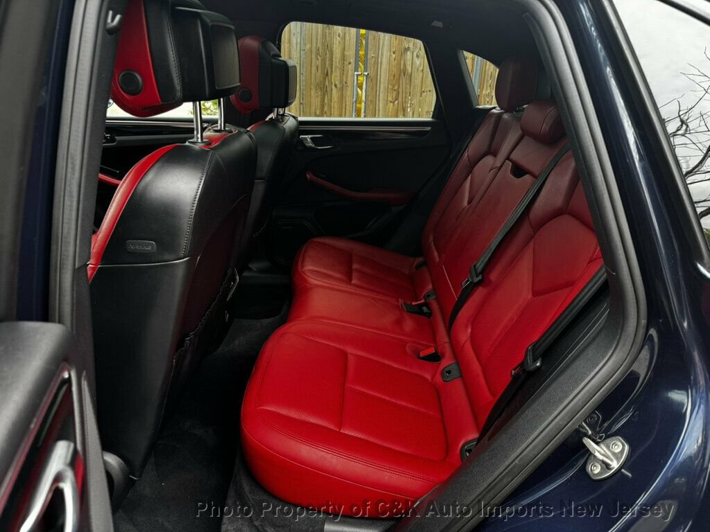 Used 2017 Porsche Macan AWD/4WD image 18