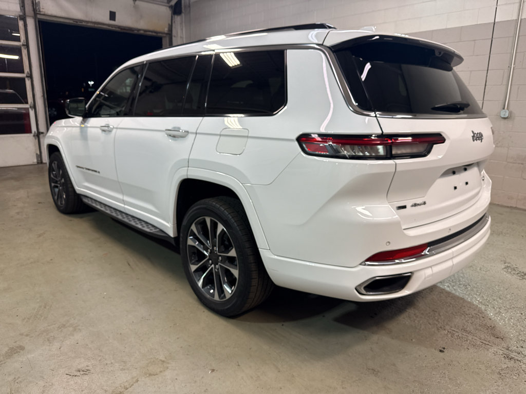 Used 2021 Jeep Grand Cherokee L Overland w/ Luxury Tech Group IV AWD/4WD image 5
