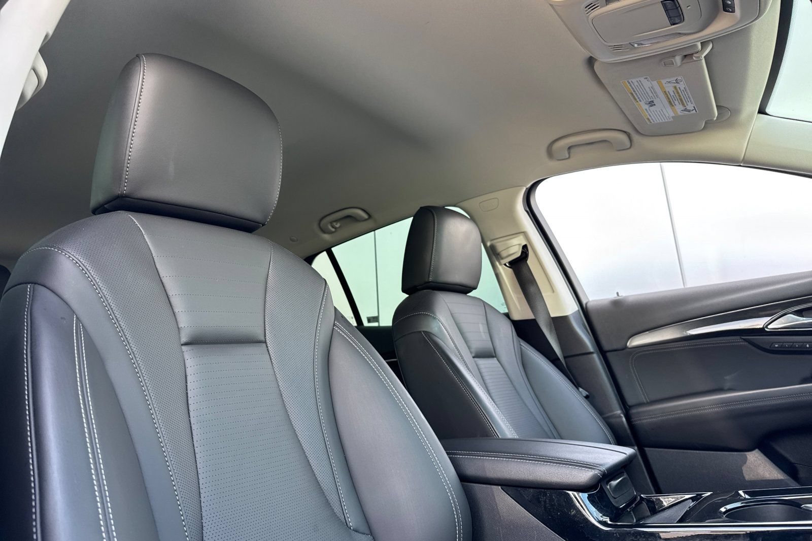 Used 2024 Buick Envision Preferred AWD/4WD image 18