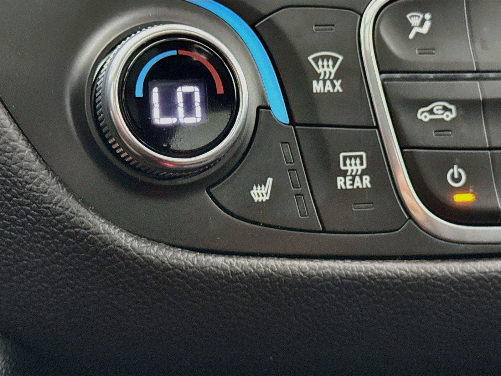 Used 2022 Chevrolet Equinox RS w/ RS Leather Package FWD image 8