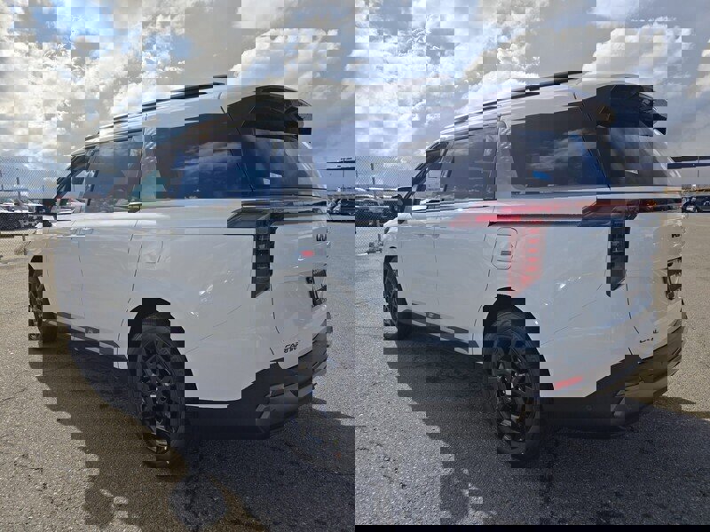 New 2026 Kia Carnival SX Prestige image 4