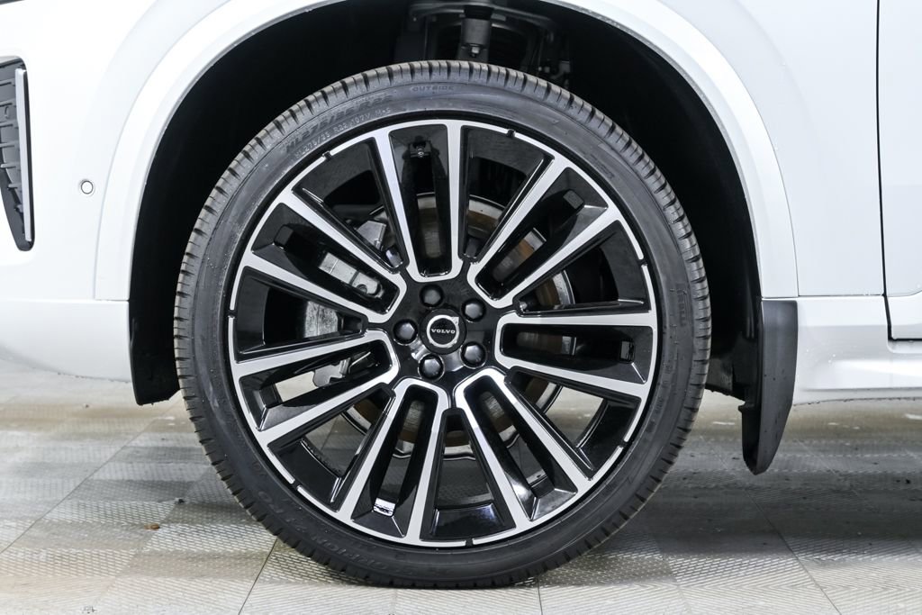 New 2026 Volvo XC90 B6 Ultra w/ Protection Package image 39