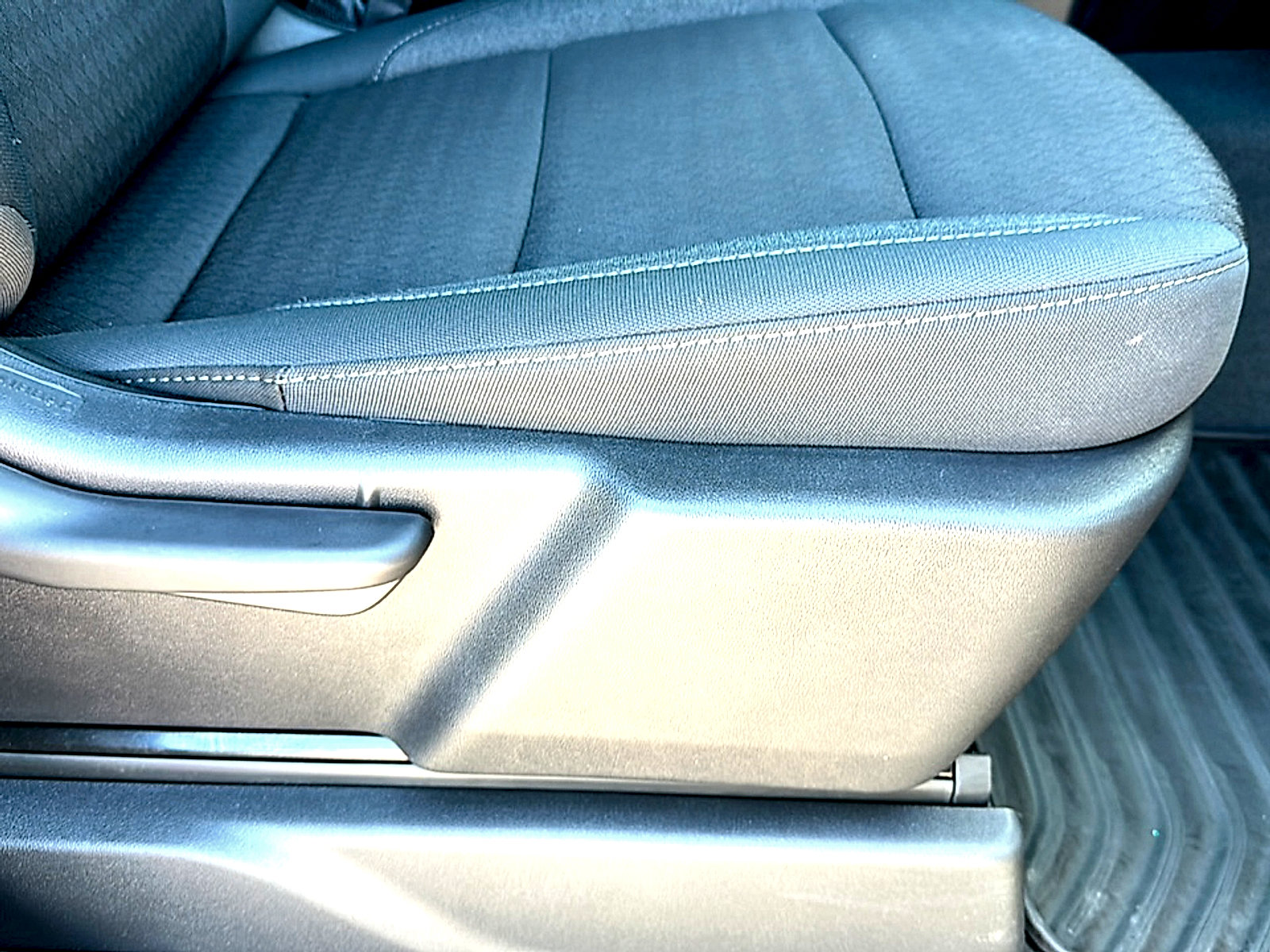 Used 2025 Chevrolet Silverado 1500 Custom w/ Turbomax Blackout Package RWD image 26
