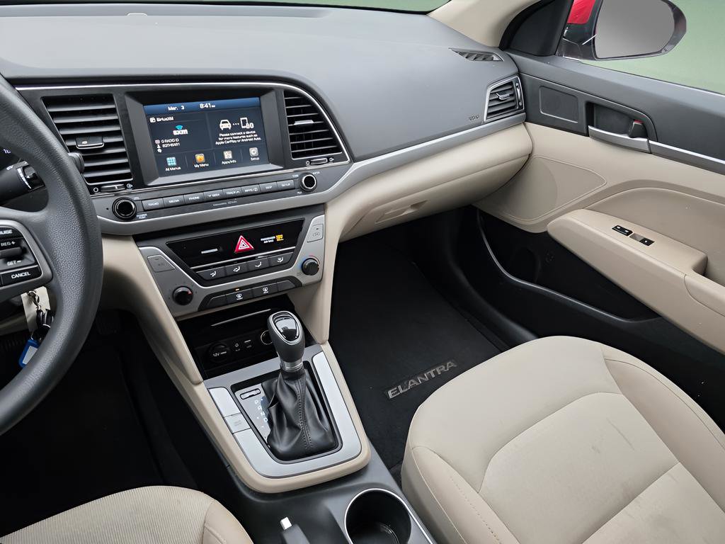 Used 2017 Hyundai Elantra SE image 28