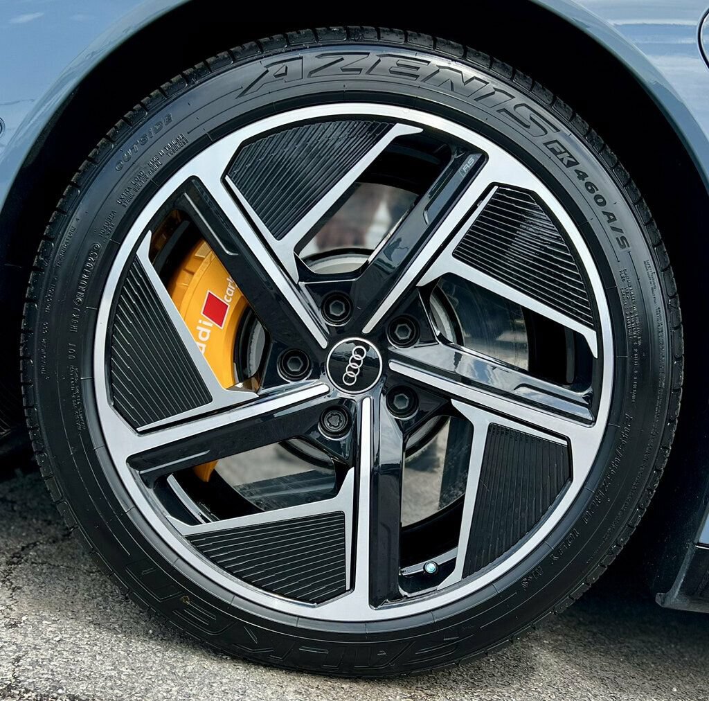 Used 2024 Audi RS e-tron GT w/ Carbon Performance Package AWD/4WD image 33