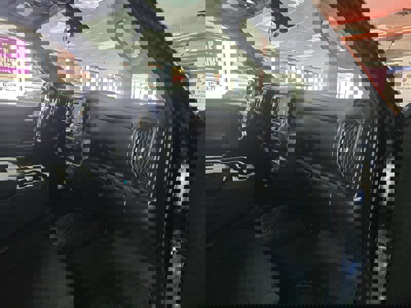 Used 2020 Chevrolet Silverado 1500 Custom w/ Custom Value Package image 13