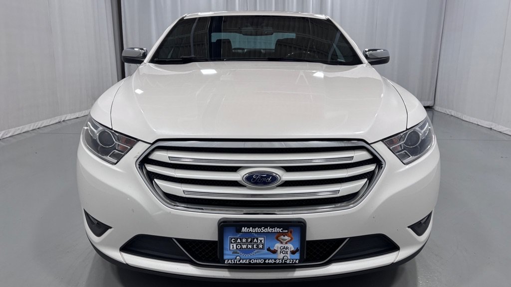 Used 2016 Ford Taurus Limited FWD image 2