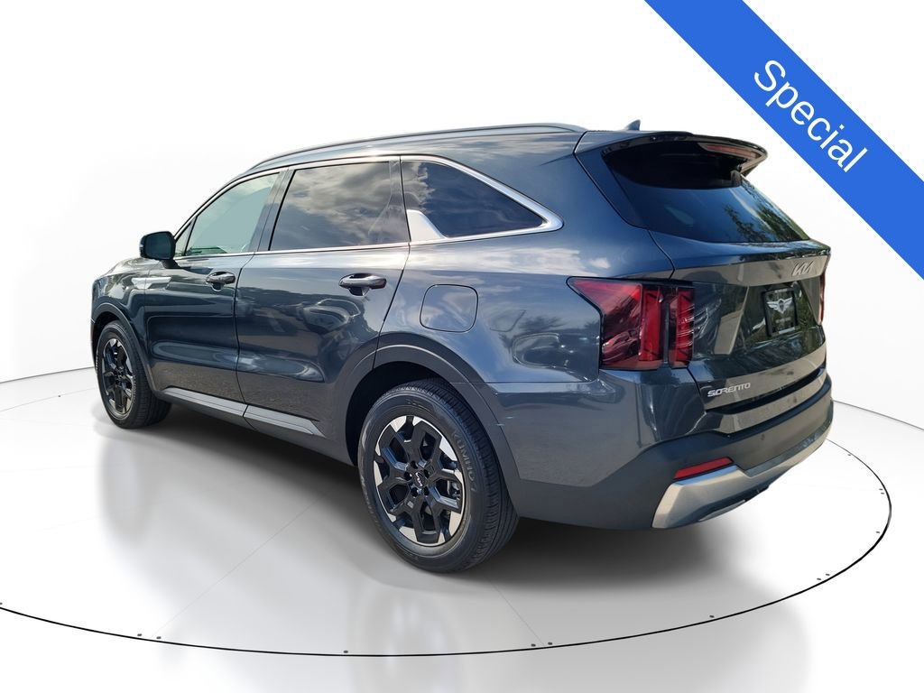 Used 2024 Kia Sorento S w/ Panoramic Sunroof Package FWD image 6