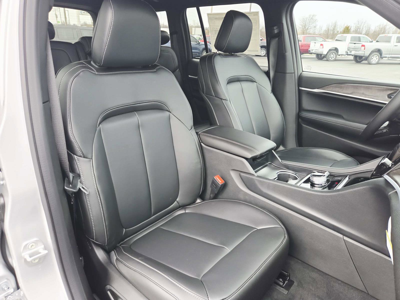 New 2026 Jeep Grand Cherokee Limited image 16