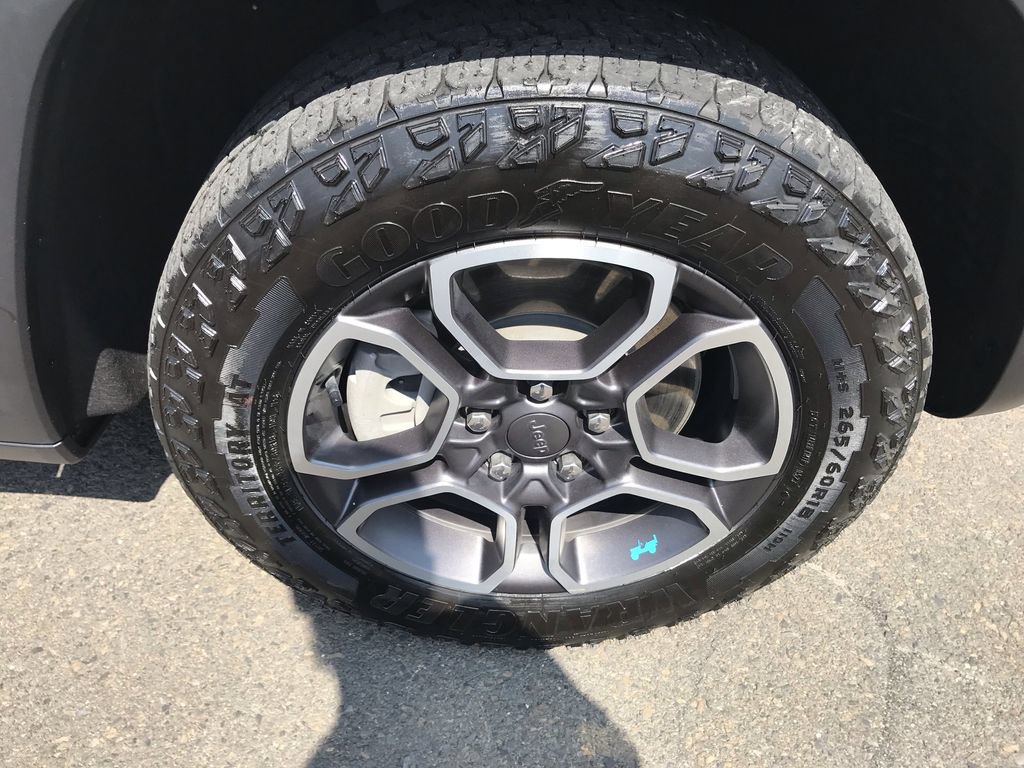 Used 2023 Jeep Grand Cherokee Trailhawk AWD/4WD image 30