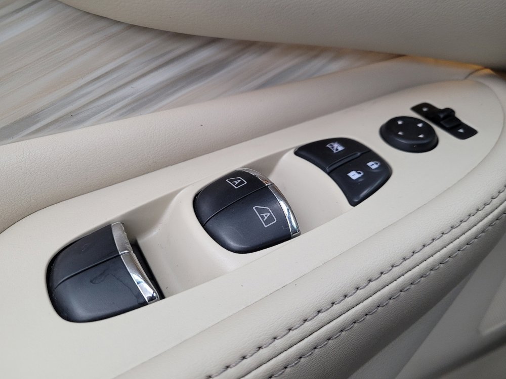 Used 2018 Nissan Murano Platinum image 27