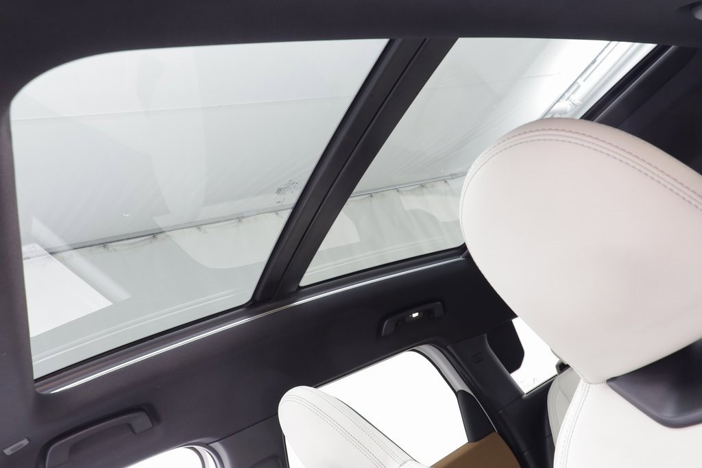 Certified 2025 MINI Cooper Countryman S w/ Comfort Package Max image 13