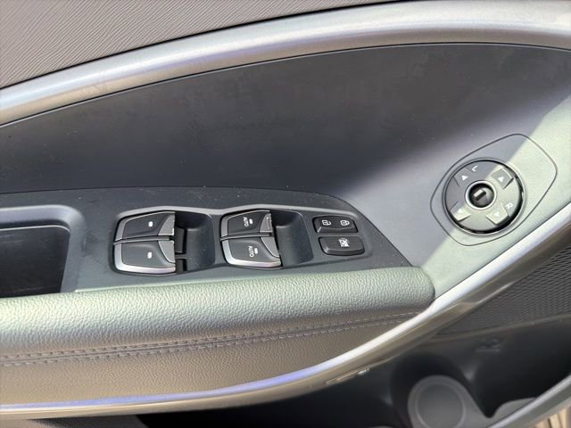 Used 2018 Hyundai Santa Fe Sport w/ 2.4L Value Package 02 FWD image 12