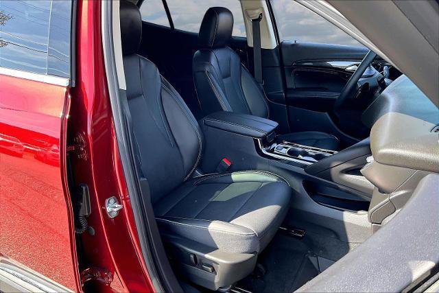 Used 2023 Buick Envision Essence image 29