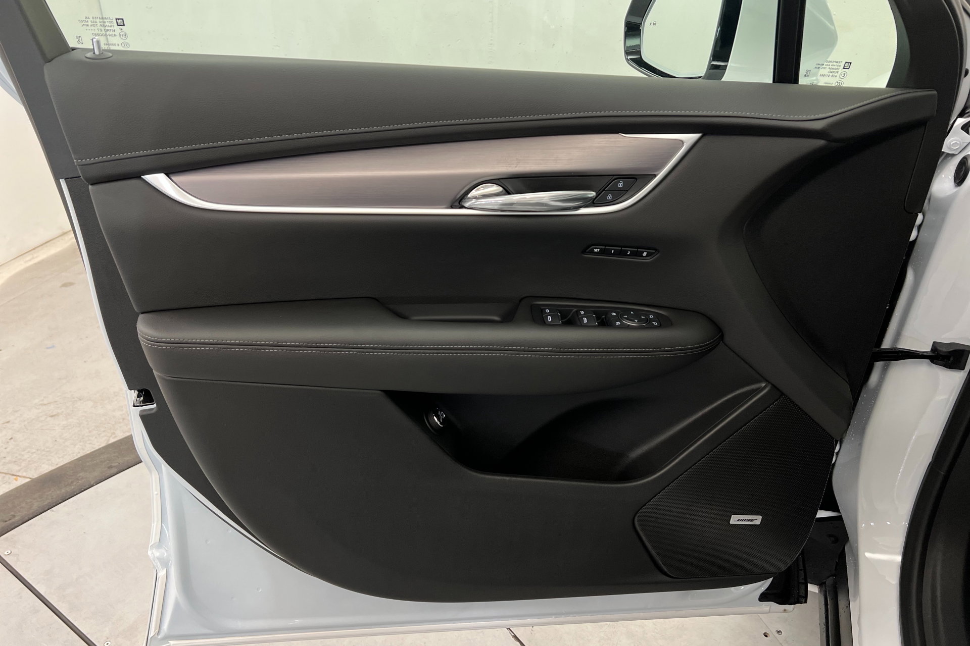 New 2025 Cadillac XT6 Luxury w/ LPO, Floor Liner Package image 15