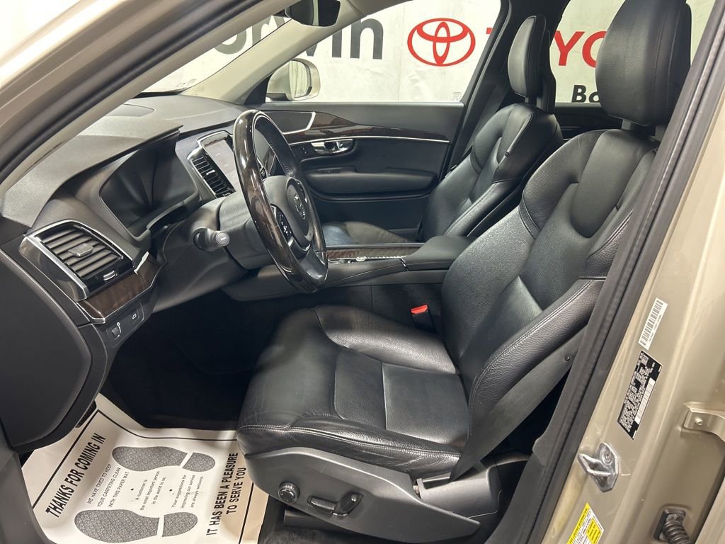 Used 2016 Volvo XC90 T6 Momentum image 25