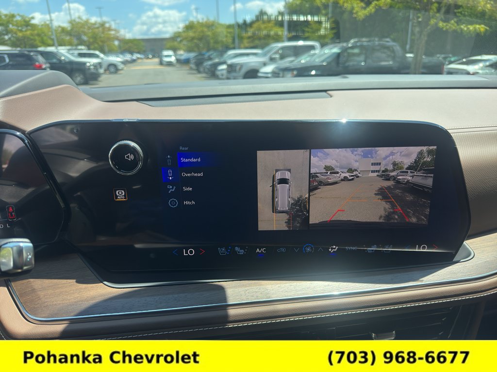 New 2026 Chevrolet Suburban High Country AWD/4WD image 18
