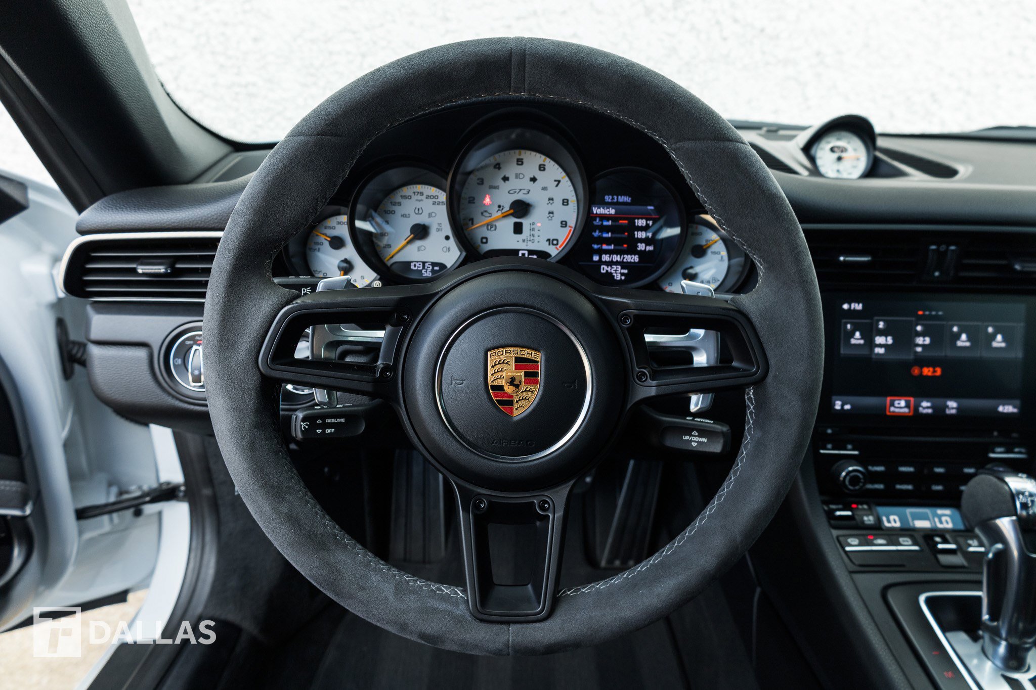 Used 2018 Porsche 911 GT3 w/ Sport Chrono Package RWD image 26