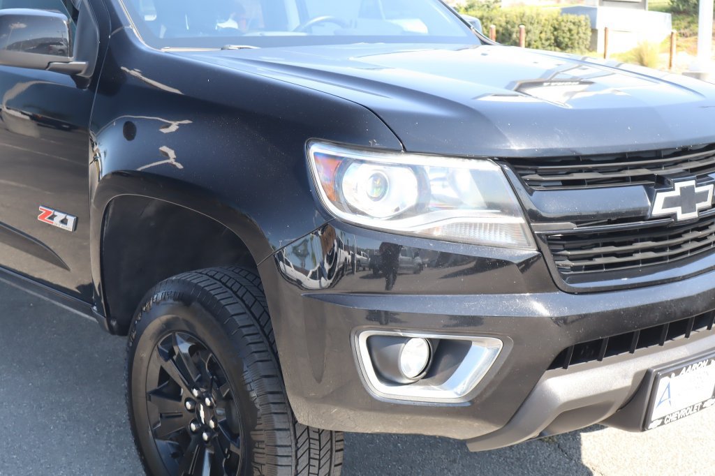 Used 2019 Chevrolet Colorado Z71 w/ Z71 Midnight Edition AWD/4WD image 11