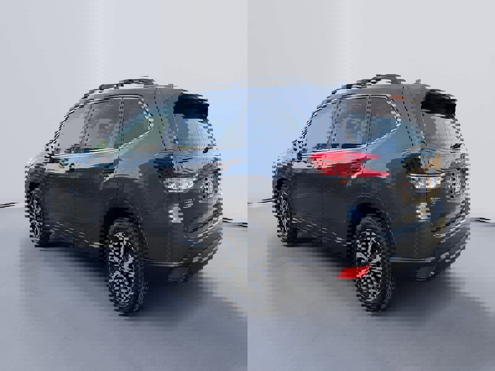 Used 2020 Subaru Forester Limited image 5