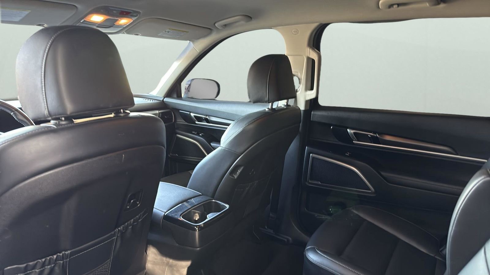 Used 2023 Kia Telluride S image 29